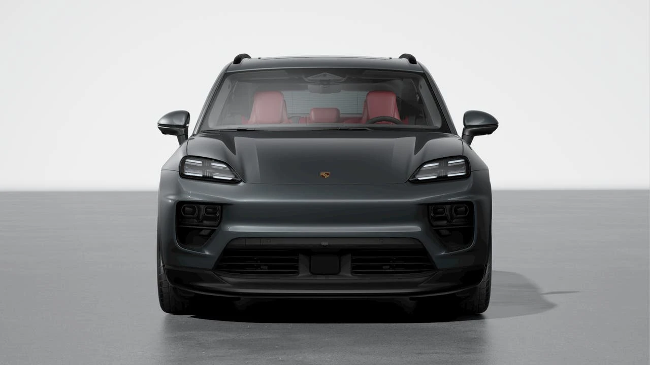 2026 Porsche Macan Electric - Image 8 of 10