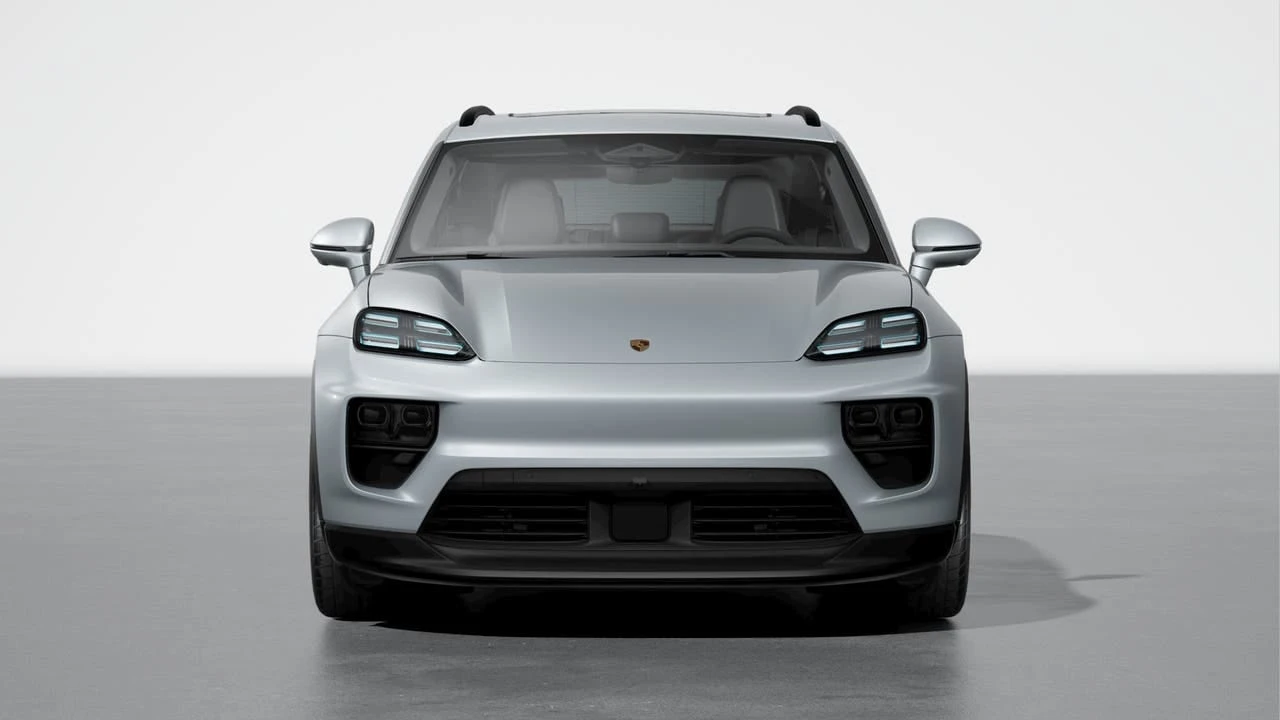 2026 Porsche Macan Electric - Image 8 of 10