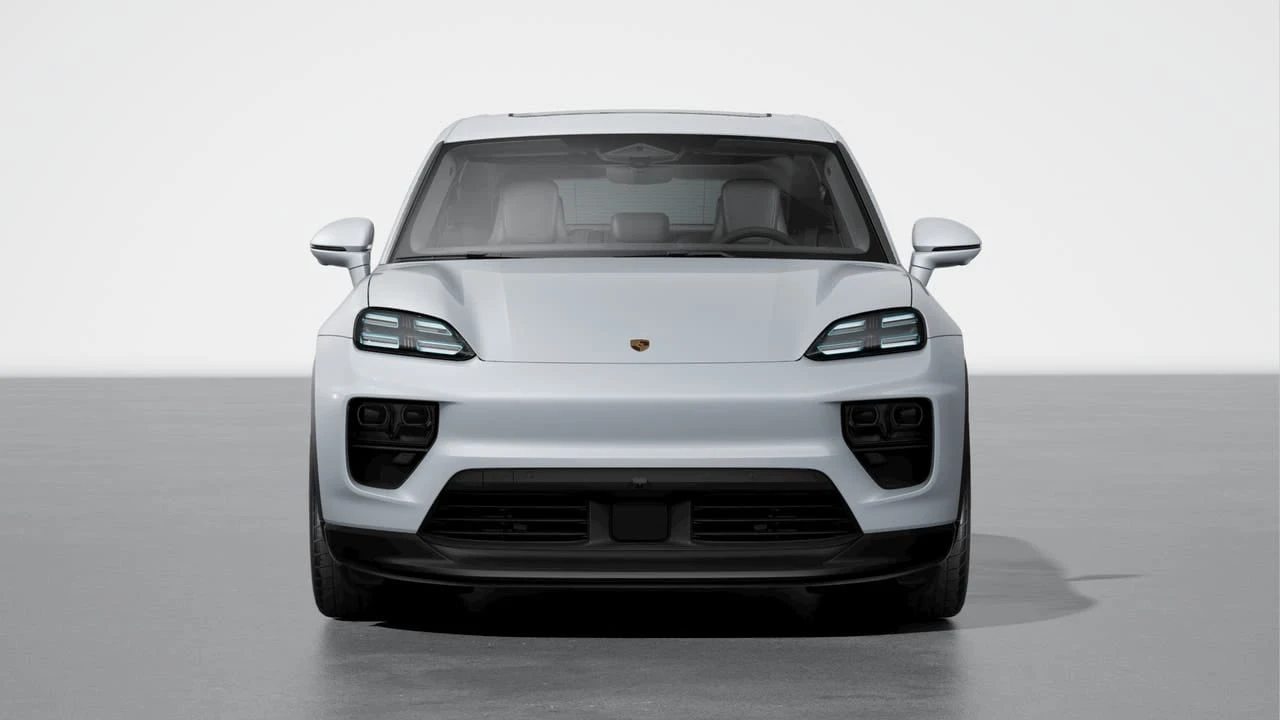 2026 Porsche Macan Electric - Image 8 of 10