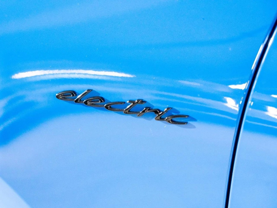 2026 Porsche Macan Electric - Image 12 of 31