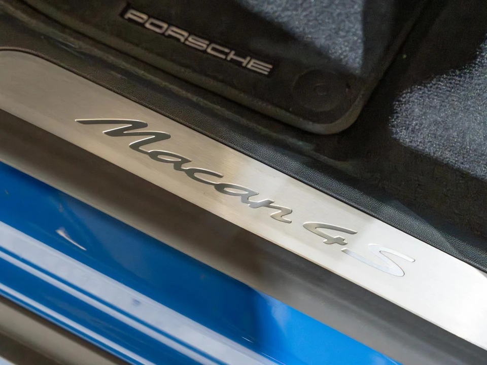 2026 Porsche Macan Electric - Image 14 of 31