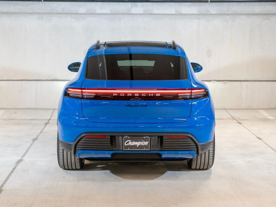 2026 Porsche Macan Electric - Image 6 of 31