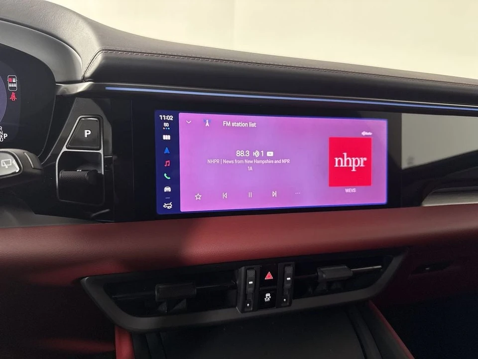 2026 Porsche Macan Electric - Image 29 of 31