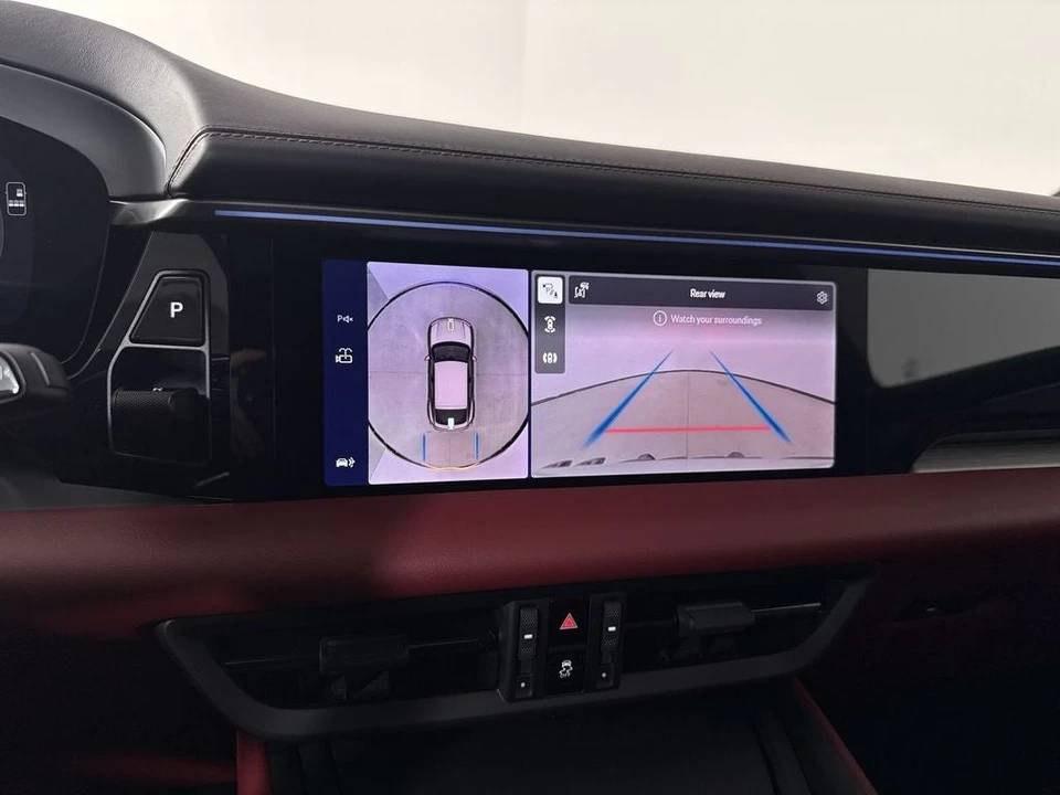 2026 Porsche Macan Electric - Image 30 of 31