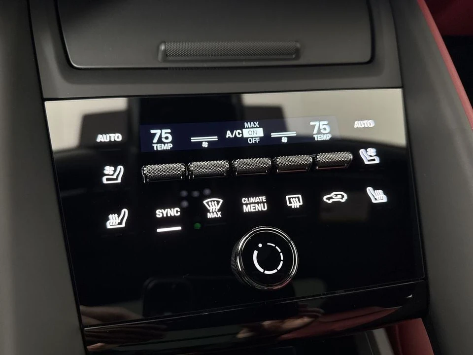2026 Porsche Macan Electric - Image 31 of 31