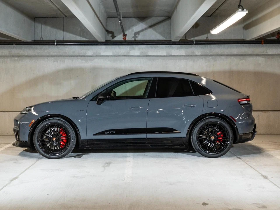 2026 Porsche Macan Electric - Image 2 of 31