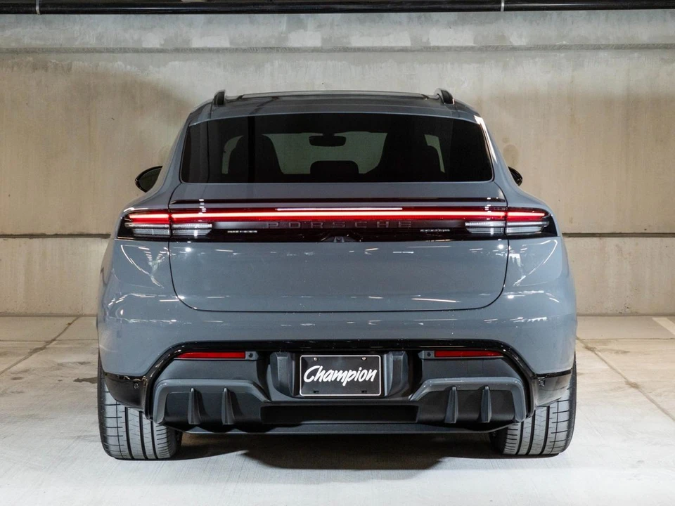 2026 Porsche Macan Electric - Image 6 of 31