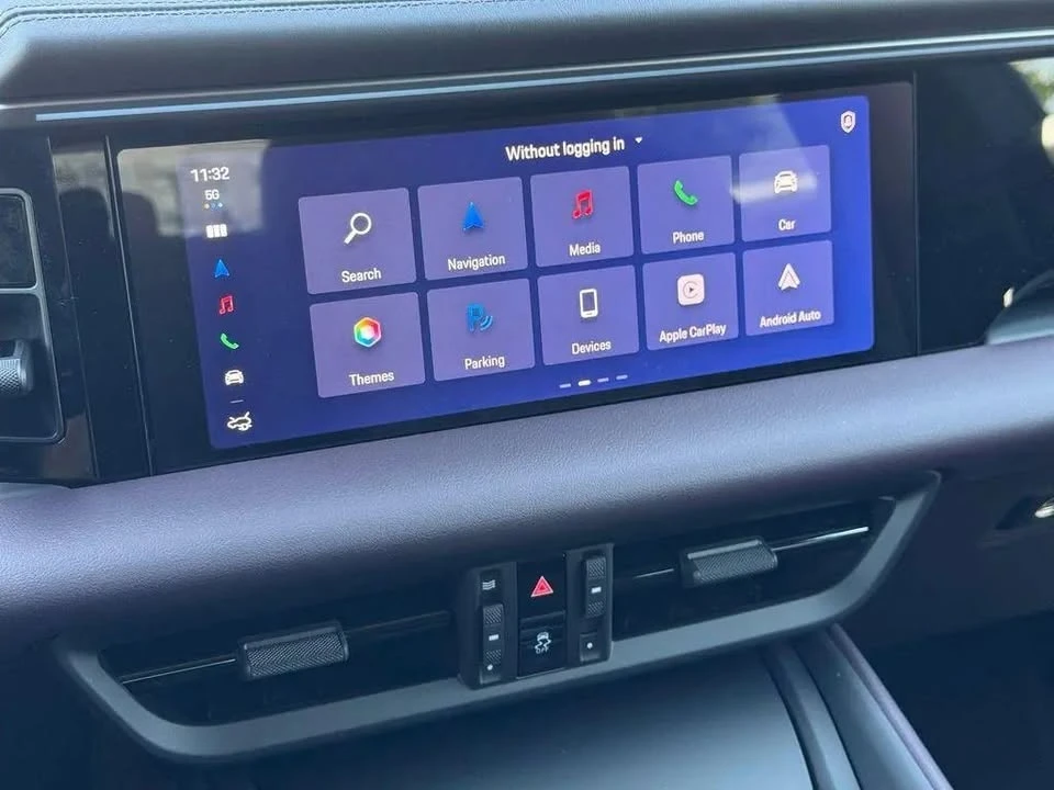 2026 Porsche Macan Electric - Image 19 of 19