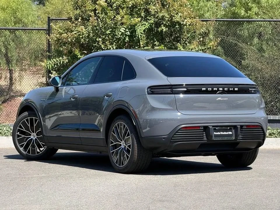 2026 Porsche Macan Electric - Image 2 of 19