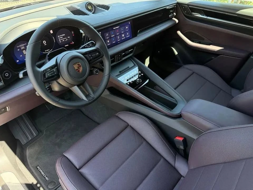 2026 Porsche Macan Electric - Image 3 of 19