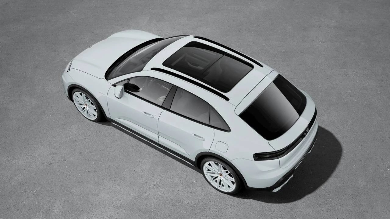 2026 Porsche Macan Electric - Image 4 of 10