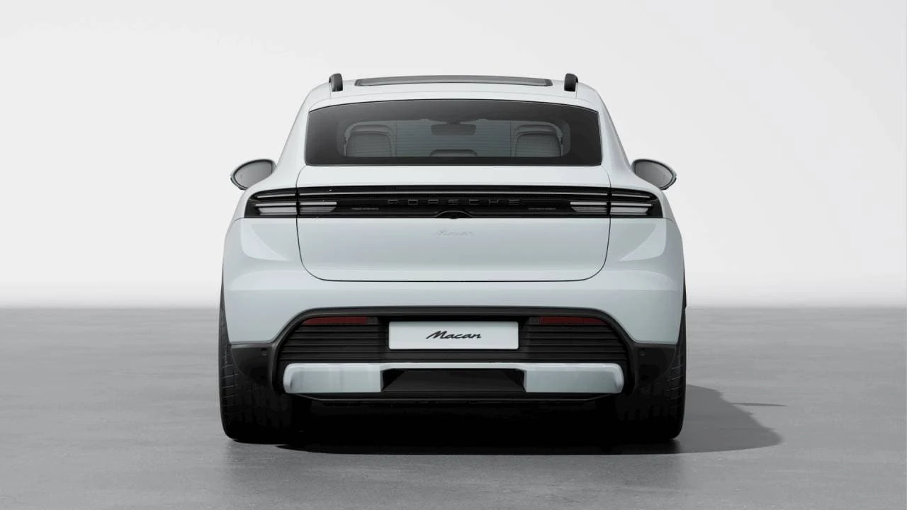 2026 Porsche Macan Electric - Image 7 of 10