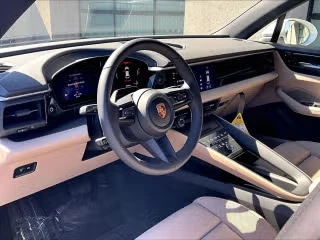 2026 Porsche Macan Electric - Image 25 of 31