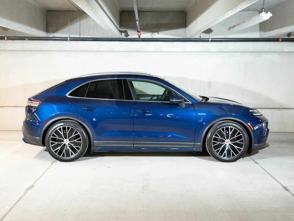 2026 Porsche Macan Electric - Image 8 of 29