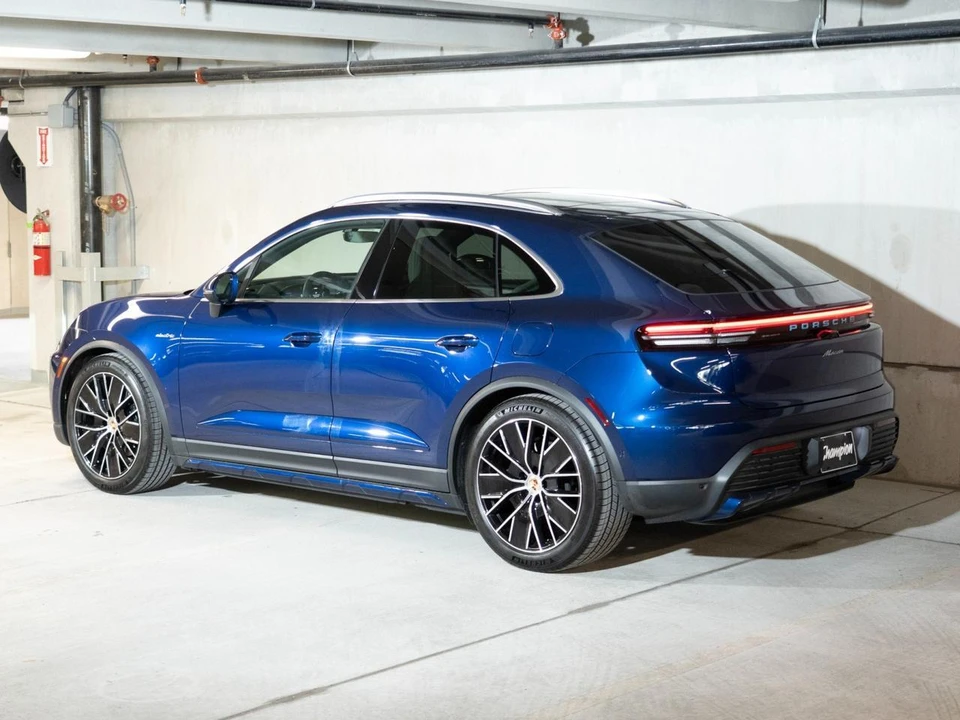 2026 Porsche Macan Electric - Image 3 of 29