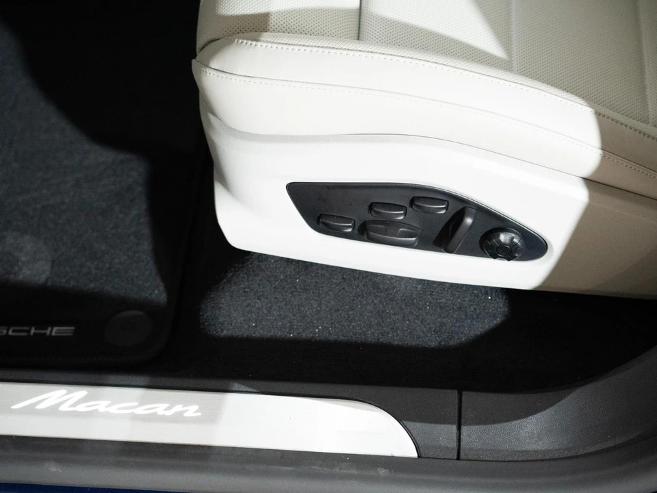 2026 Porsche Macan Electric - Image 13 of 29