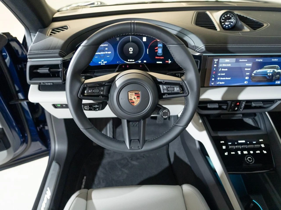 2026 Porsche Macan Electric - Image 28 of 29