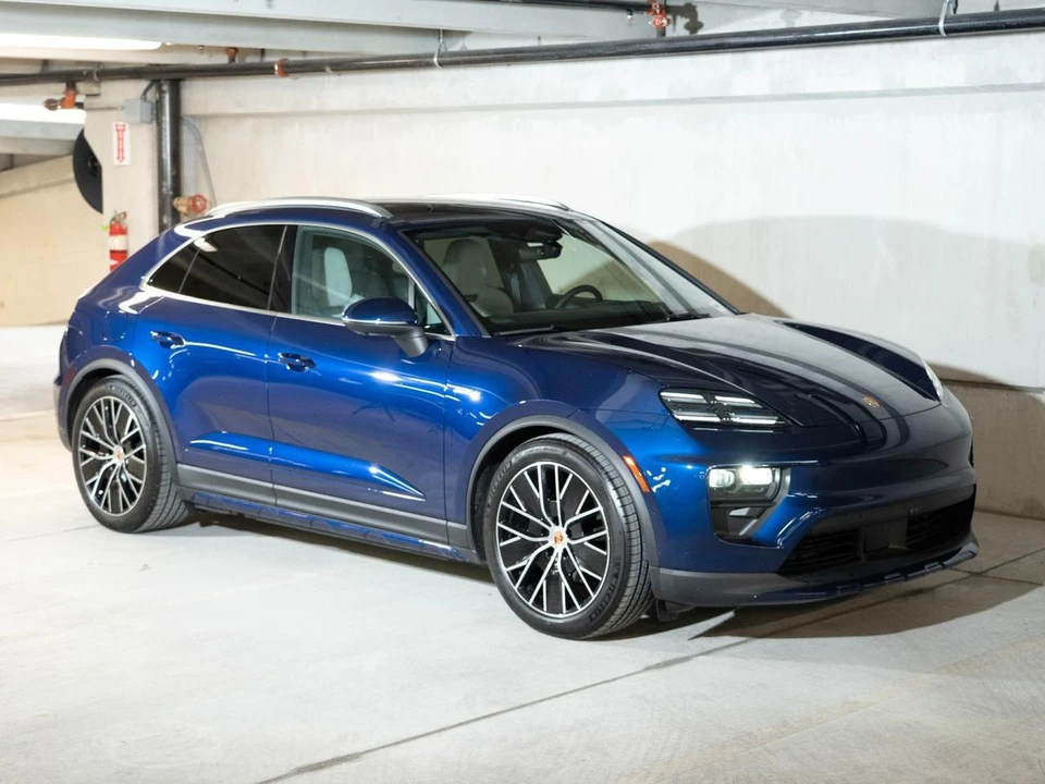 2026 Porsche Macan Electric - Image 7 of 29