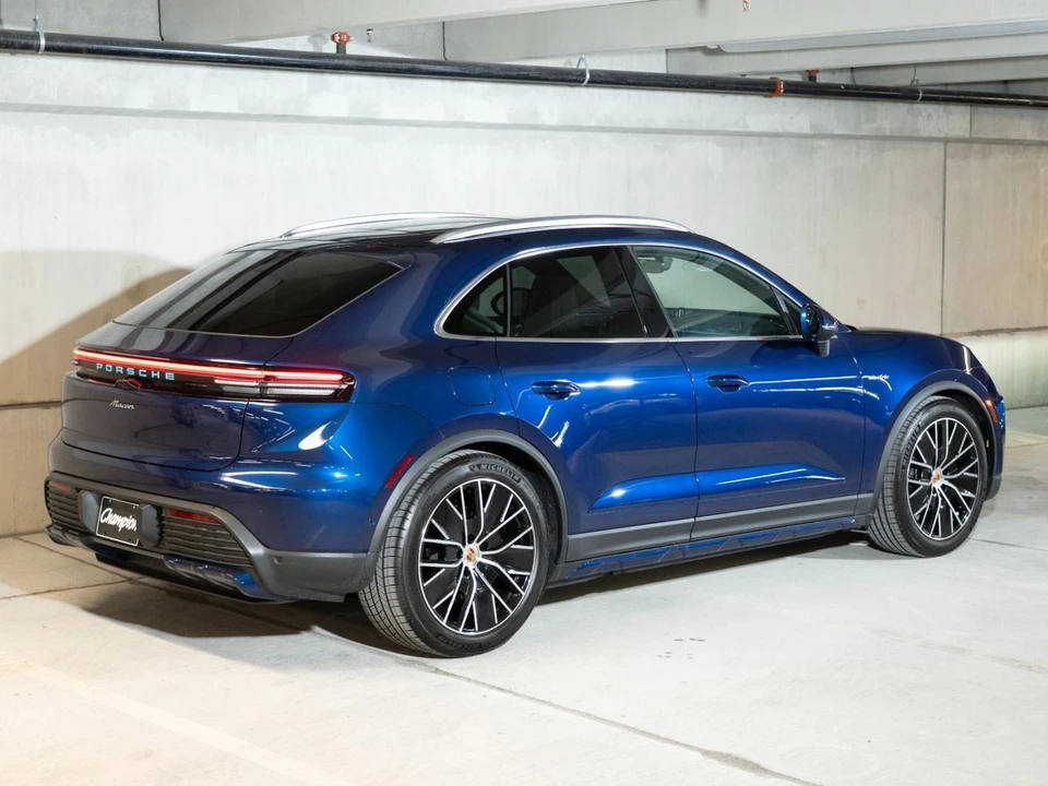 2026 Porsche Macan Electric - Image 9 of 29