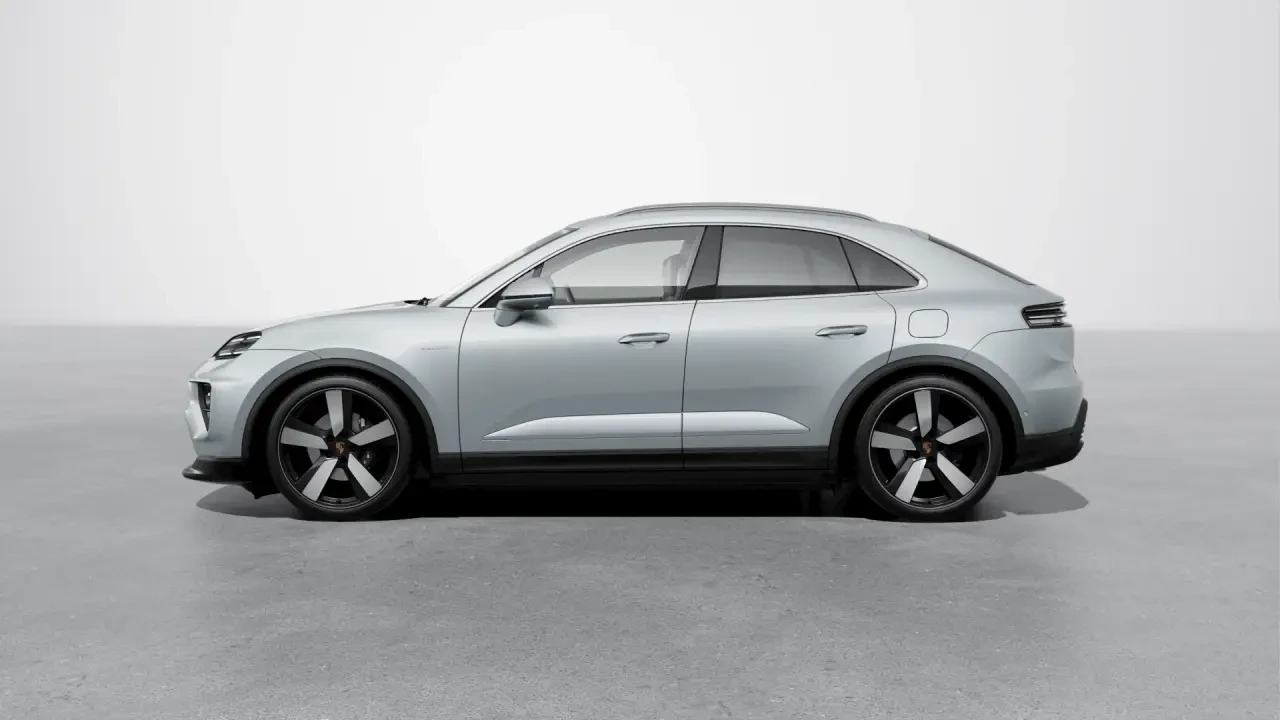 2026 Porsche Macan Electric - Image 16 of 30