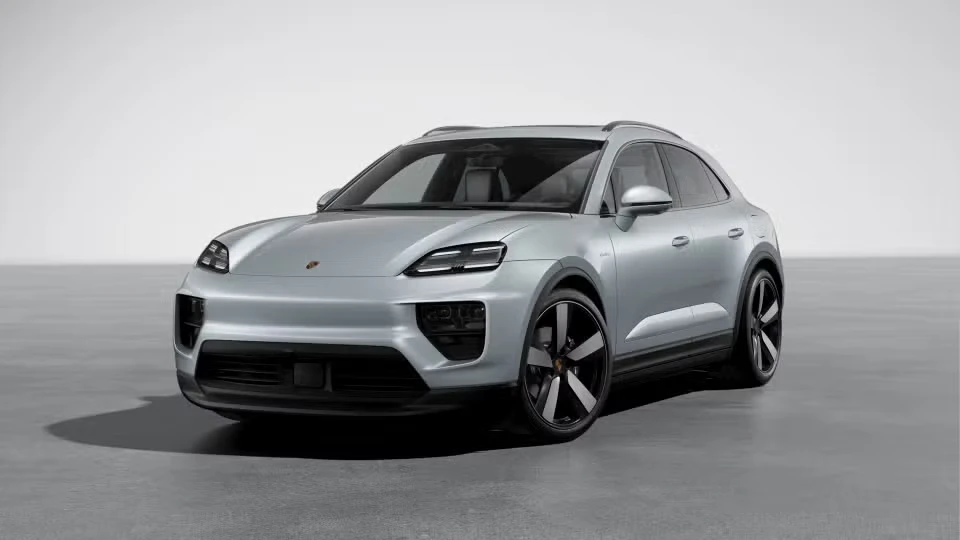2026 Porsche Macan Electric - Image 3 of 30