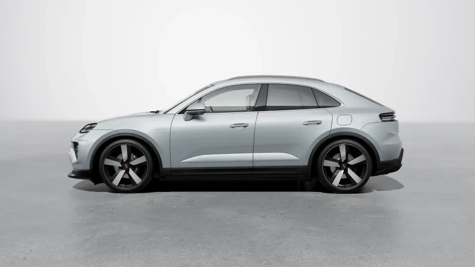 2026 Porsche Macan Electric - Image 15 of 30