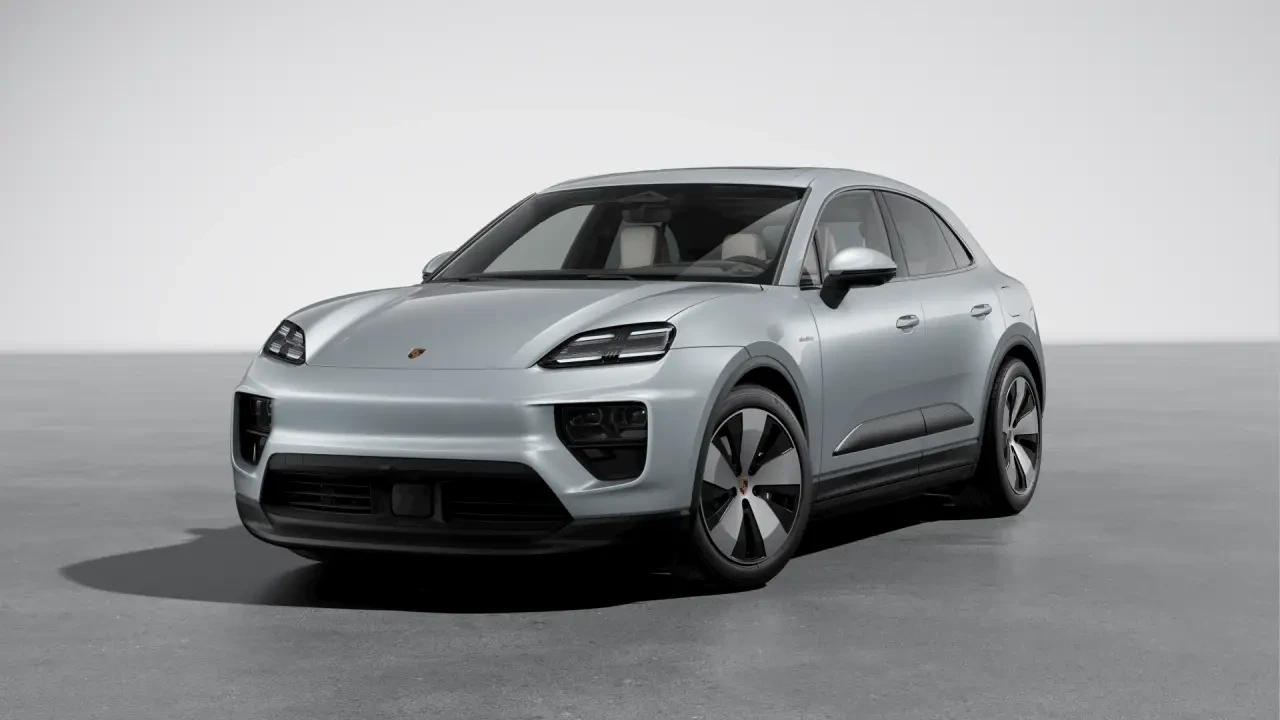 2026 Porsche Macan - Image 8 of 30