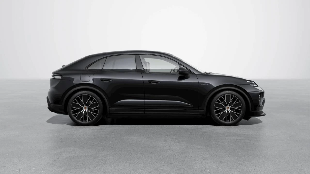 2026 Porsche Macan Electric - Image 6 of 10