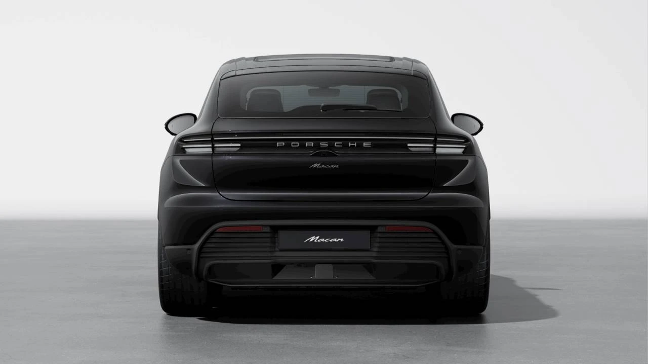 2026 Porsche Macan Electric - Image 7 of 10