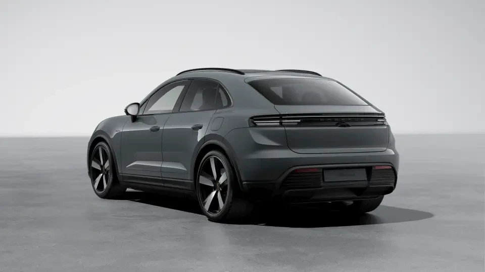 2026 Porsche Macan Electric - Image 23 of 31