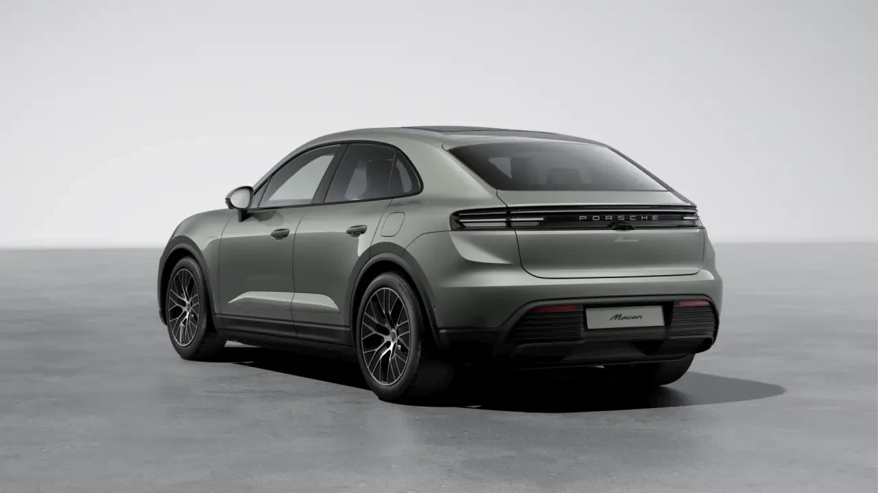 2026 Porsche Macan Electric - Image 24 of 30