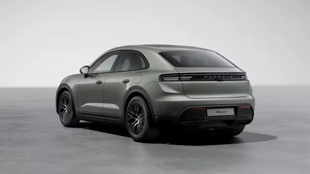 2026 Porsche Macan Electric - Image 18 of 30
