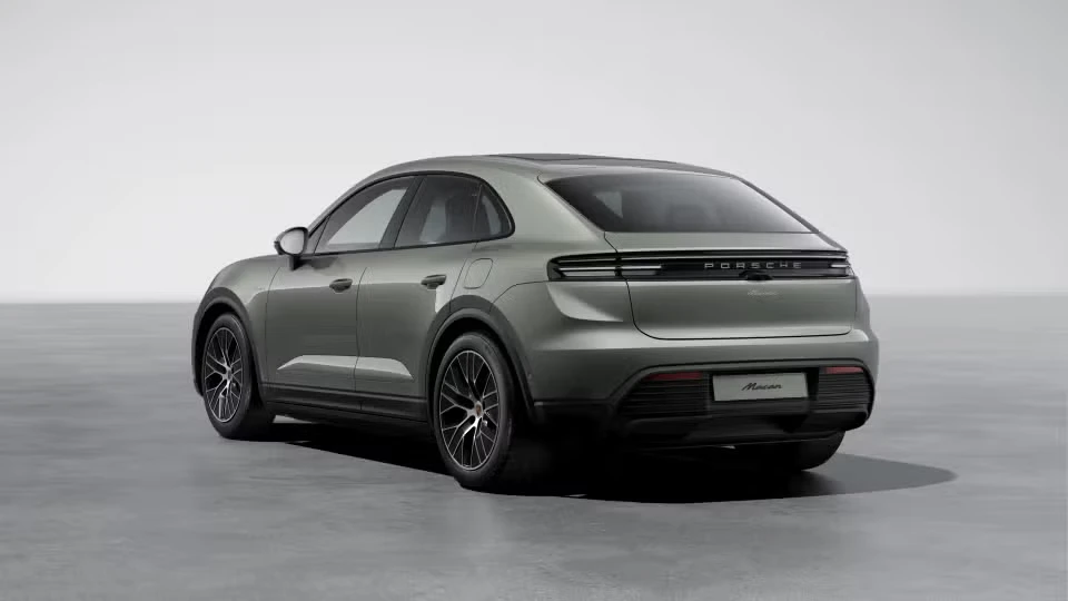 2026 Porsche Macan Electric - Image 19 of 30