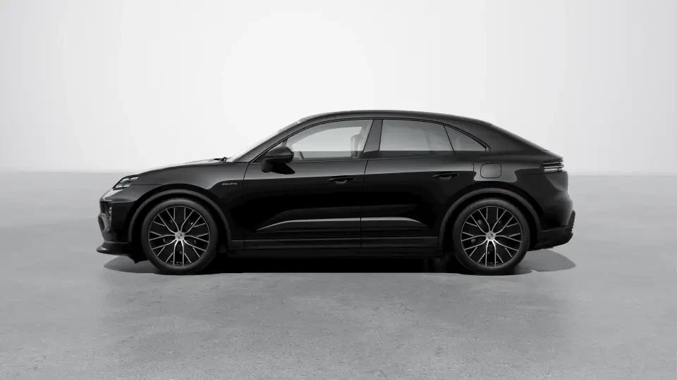 2026 Porsche Macan Electric - Image 15 of 30