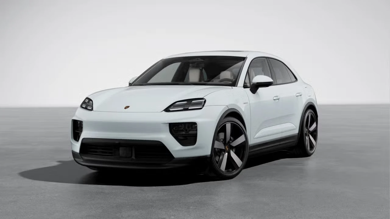 2026 Porsche Macan Electric - Image 4 of 31