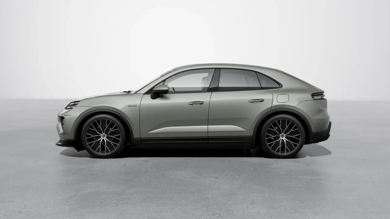 2026 Porsche Macan Electric - Image 16 of 31