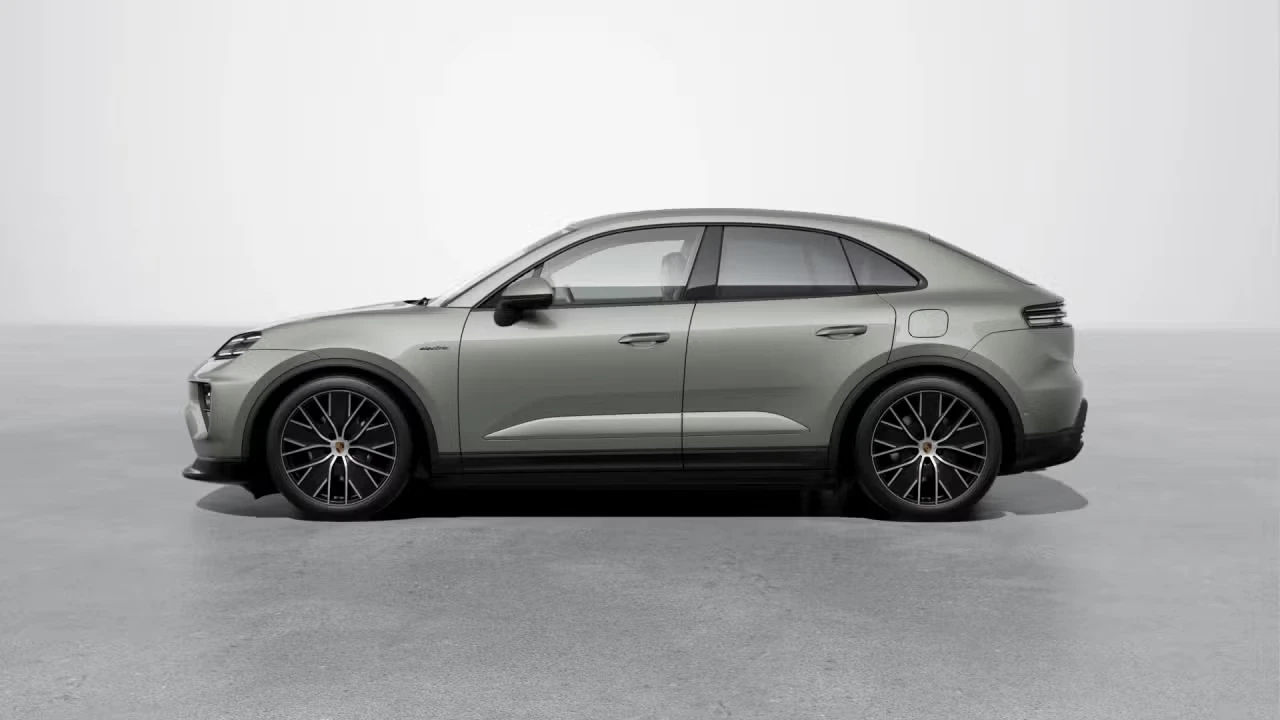 2026 Porsche Macan Electric - Image 12 of 31