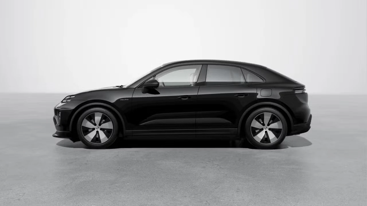 2026 Porsche Macan - Image 12 of 31