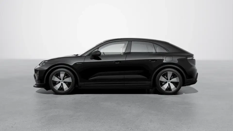 2026 Porsche Macan - Image 15 of 31