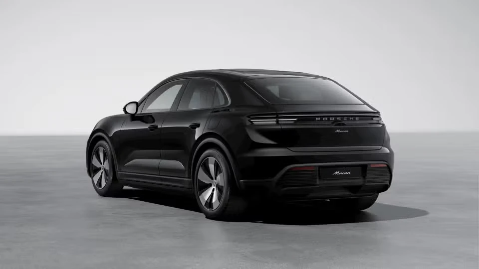 2026 Porsche Macan - Image 19 of 31