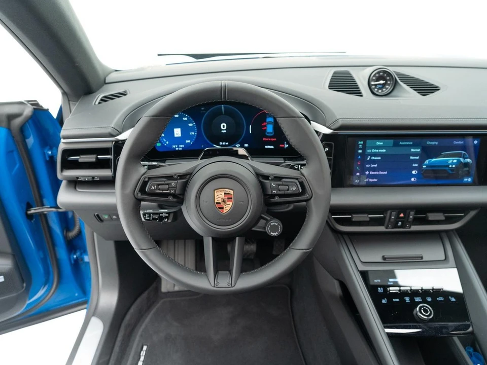 2026 Porsche Macan Electric - Image 31 of 31