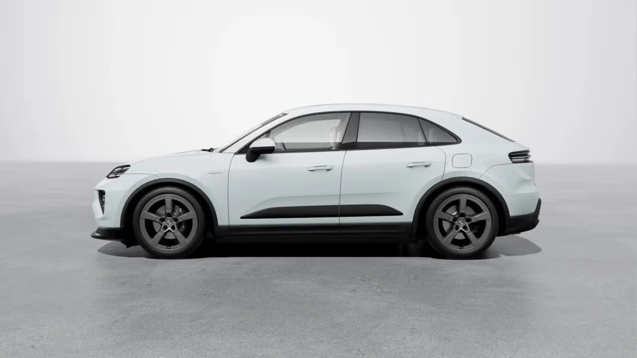 2026 Porsche Macan Electric - Image 12 of 30