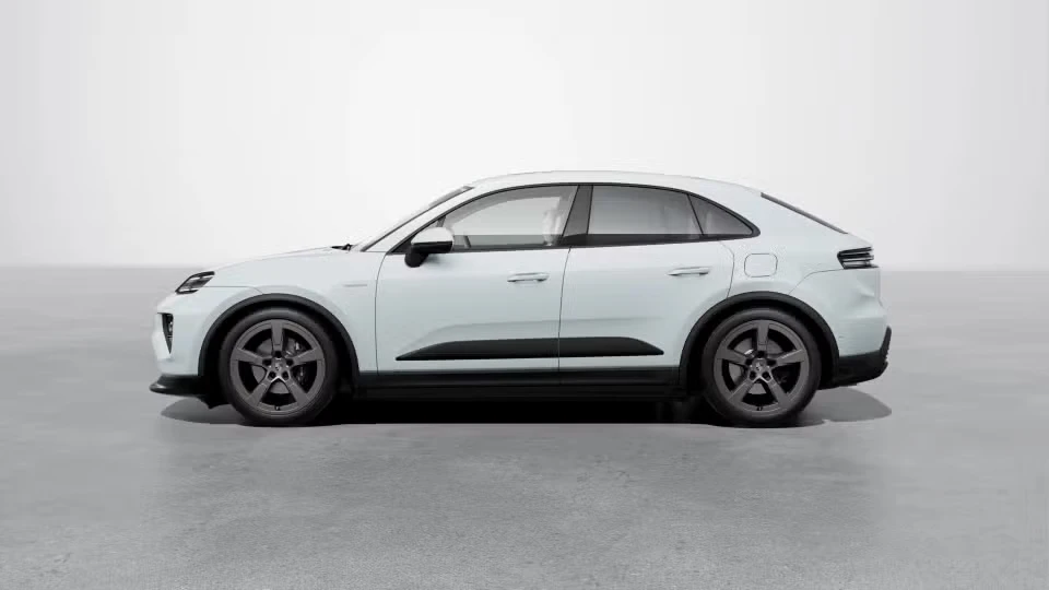 2026 Porsche Macan Electric - Image 11 of 30