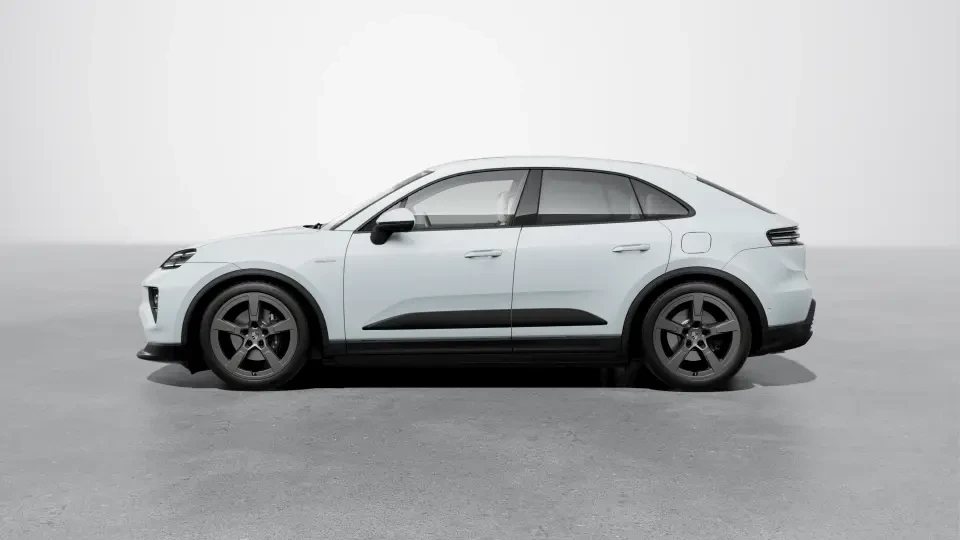 2026 Porsche Macan Electric - Image 15 of 30