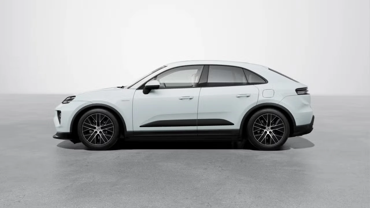 2026 Porsche Macan Electric - Image 12 of 30