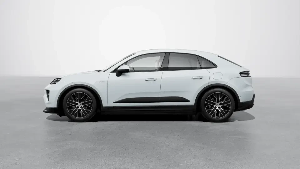 2026 Porsche Macan Electric - Image 15 of 30