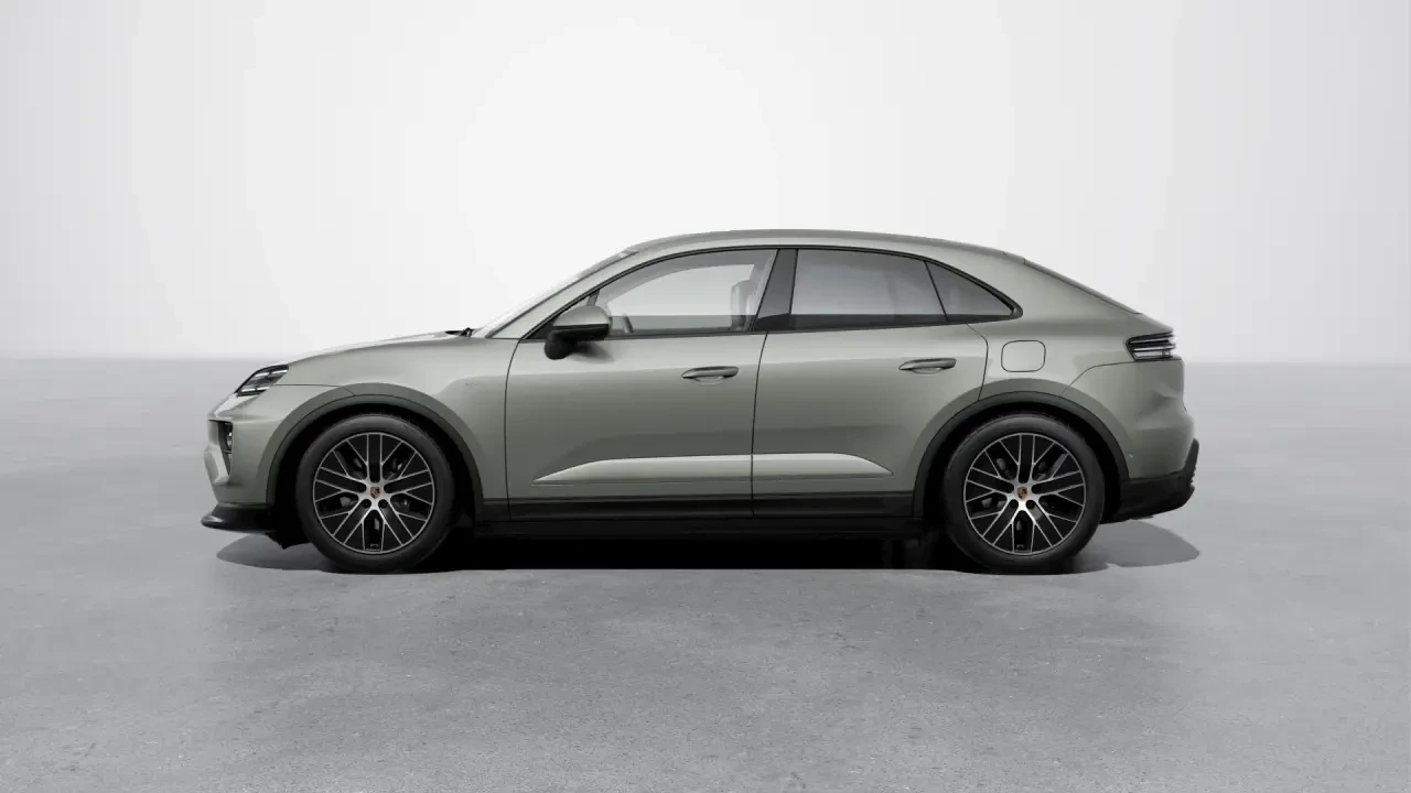 2026 Porsche Macan Electric - Image 16 of 30