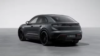 2026 Porsche Macan Electric - Image 17 of 31