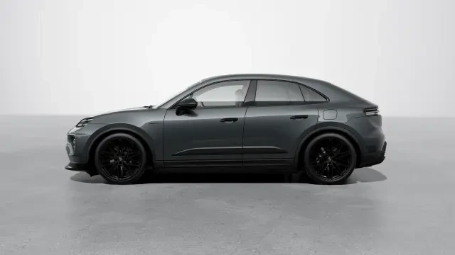 2026 Porsche Macan Electric - Image 14 of 31