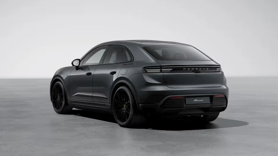2026 Porsche Macan Electric - Image 19 of 31